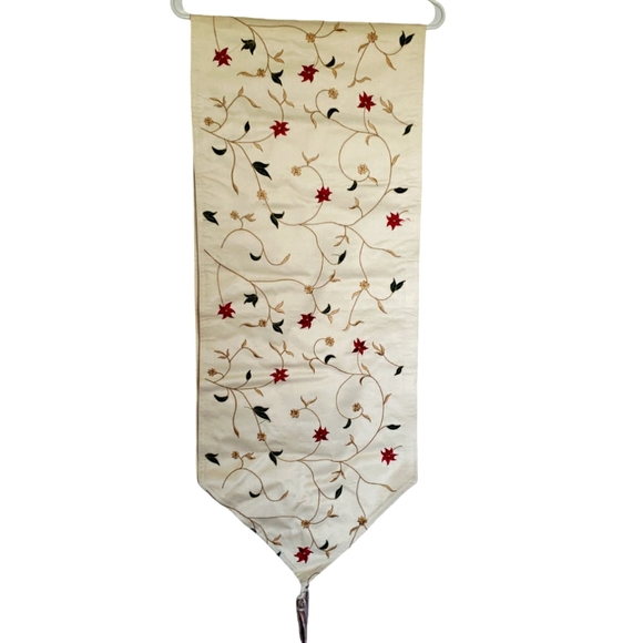 NWOT Table Runner Multicolor  Embroidered Beautiful Floral Design. 71/14 Inches - Picture 1 of 12